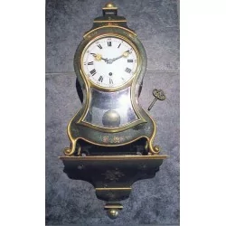 Neuenburger Uhr „Zenith“ aus lackiertem Holz mit …