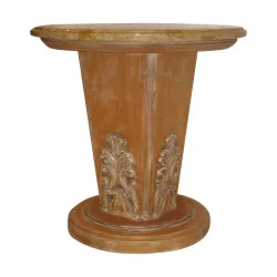 Round pedestal table in carved and patinated wood with marble top