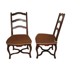 Paar Bernoise-Stühle in Nussbaum mit Stoffbezug …