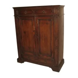 2-türiges Sideboard aus rustikal patinierter Tanne. Italien, 20. …