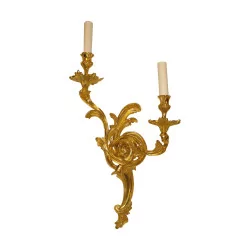 Applique de style Louis XV en bronze ciselé et doré avec 2 …