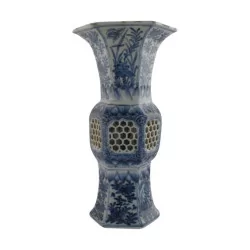 Hexagonal-shaped porcelain cornet vase, decorated with …