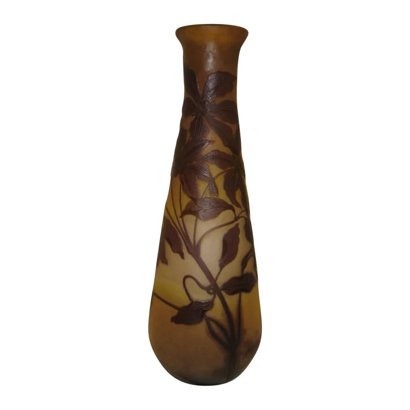 Grand vase de Gallé jaune et bordeaux avec décor floral. Nancy … - Moinat - Boites, Urnes, Vases
