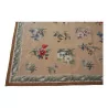 Tapis Aubusson d’occasion beige avec motif floral. Coloris : … - Moinat - Tapis