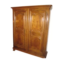 Fribourgeoise 2-door wardrobe in carved oak with
