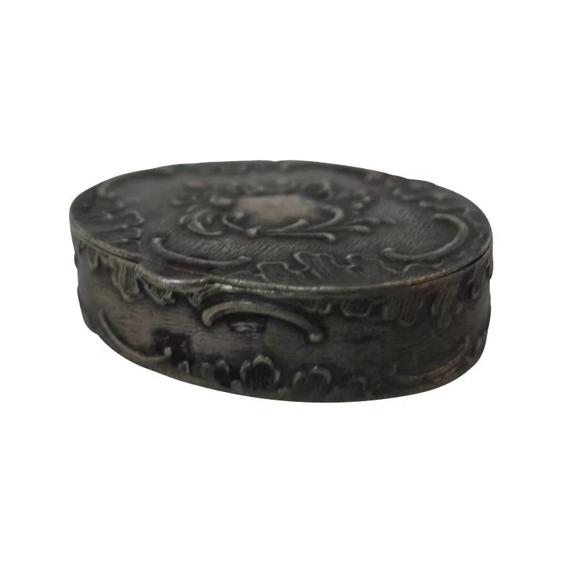 Small oval box in chased silver. (10g). Period 19th … - Moinat - Silverware