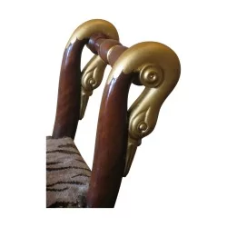 一对帝国“Aux Cygnes”红木雕刻头凳