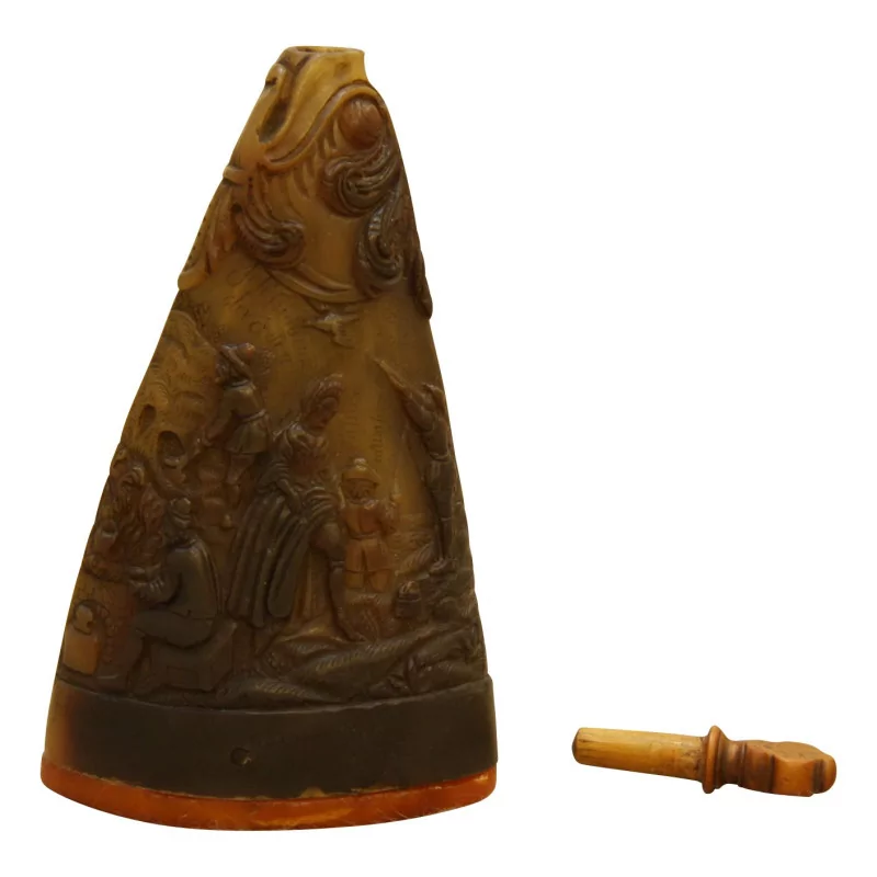 Jagdflasche aus geschnitztem Horn mit verschiedenen Szenen und … - Moinat - Dekorationszubehör