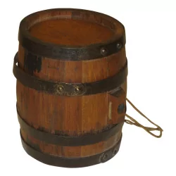 Small liquor barrel in oak and metal. Period late 19th, …
