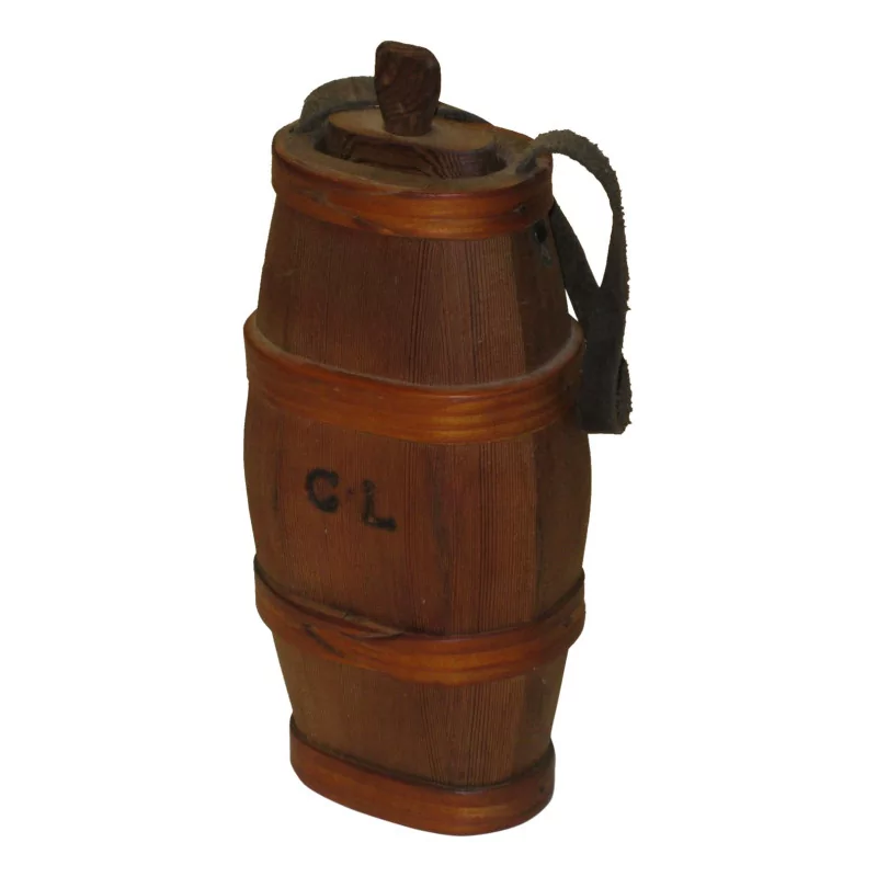 个椭圆形小木酒桶，上面刻有 CL … - Moinat - 装饰配件