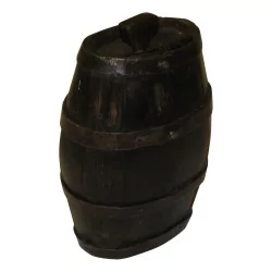 Small oval liquor barrel in dark wood. Period late 19th, …
