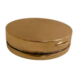 Boite en argent 800 (17 gr) ovale. Epoque 20ème siècle.