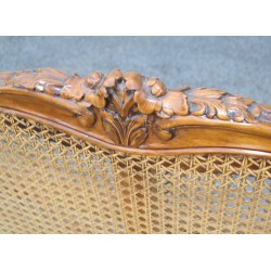 Lit de style Louis XV avec tête et pied corbeille canné main, …