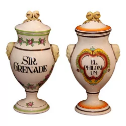 Pair of pharmacy vases with earthenware lid. Era …