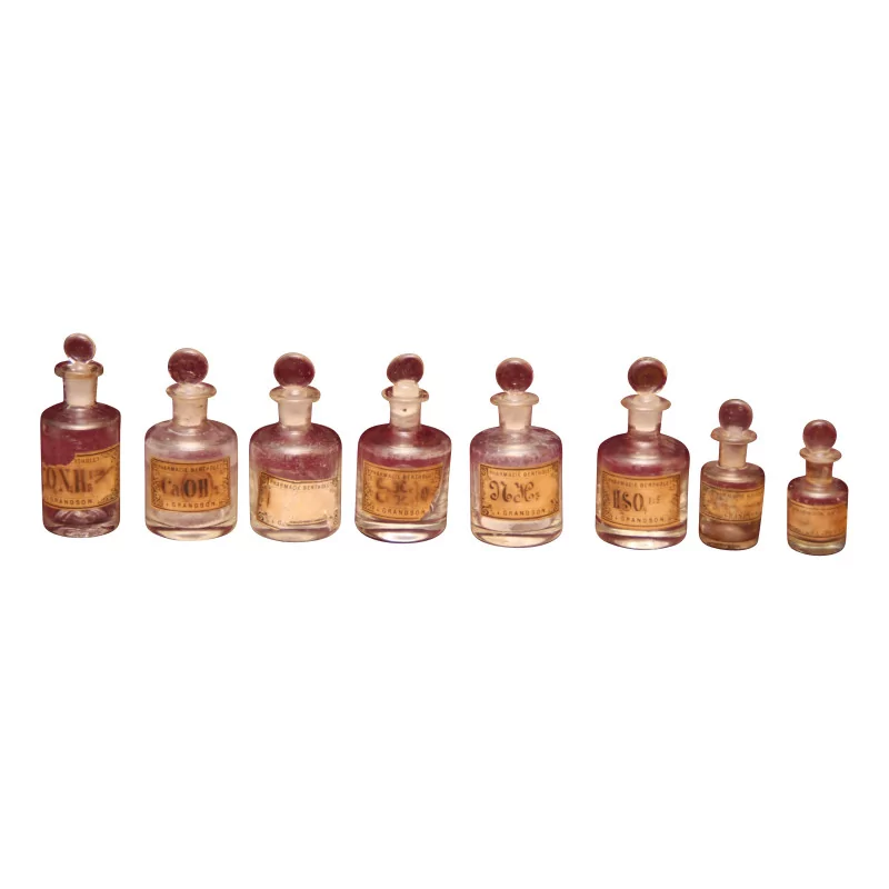 Series of 8 glass pharmacy bottles with … - Moinat - Pharmacie