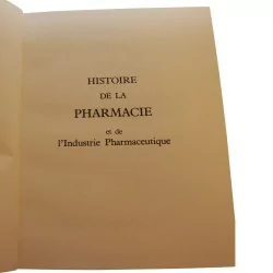 Livre de pharmacie “histoire de la pharmacie”, daté …