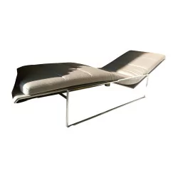 CIMA lounge chair from the Fuera Dentro collection in aluminum