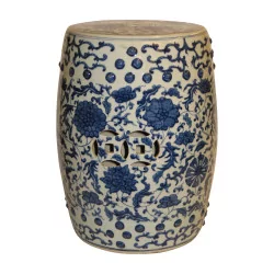 Tabouret chinois en porcelaine “Lotus”.