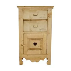 fir tree jam maker with 1 heart cut-out door and 2 drawers.