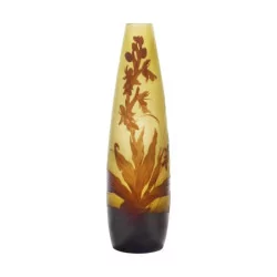 Gallé-Vase, gelbes Glas gedoppelt lila, mit Säure geätzt, …