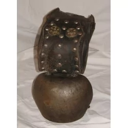 Toupin 牛铃，带装饰皮革表带，出处……