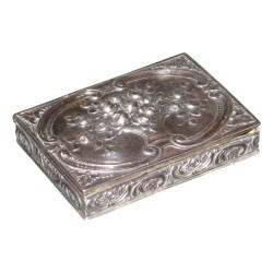 800 Silber Schnupftabakdose (95gr) mit einem Blumenstrauß oben drauf …