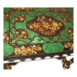 Table de style Louis XIV marqueté en bois vert et noire avec …