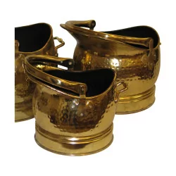 Set of 2 buckets (1 Medium and 1 Small) in golden brass.