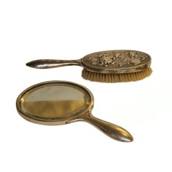 Ensemble de coiffeuse comprenant : 1 Brosse et 1 miroir à