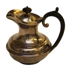 Pot à lait en argent avec anse en bois. Angleterre, 20ème