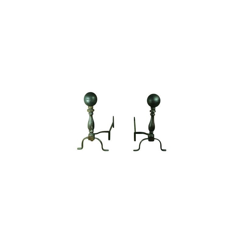 Pair of “Boule” metal andirons with rust patina finish. - Moinat - Firedogs, Andirons Pair of “Boule” metal andirons with rust patina finish. - Moinat - Firedogs, Andirons