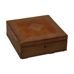 Leather box with vignettes, fabric interior, without …