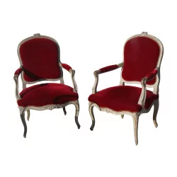 Paire de fauteuils dos plat Louis XV, moulurés et sculptés à
