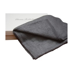 Plaid Fino, Edition Limitée de Christian Fischbacher, composé