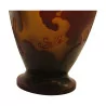 Gallé-Vase mit rotem Blumendekor, Fuß nachpoliert. Frankreich … - Moinat - Schachtel, Urnen, Vasen