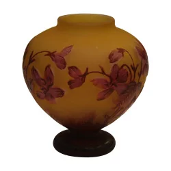 Small vase copy of Gallé.