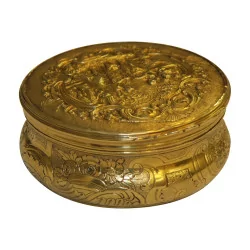 round box in vermeil silver (137g), hallmark underneath Deer, …