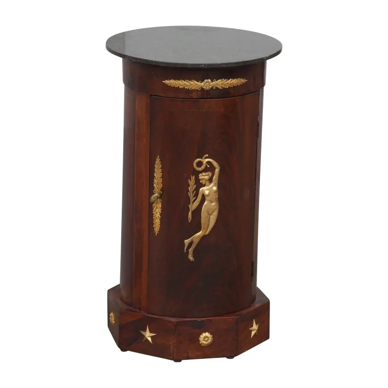Somno Empire - table de nuit en acajou, de forme cylindrique … - Moinat - Bahuts, Bars, Buffets, Coffres, Enfilades Somno Empire - table de nuit en acajou, de forme cylindrique … - Moinat - Bahuts, Bars, Buffets, Coffres, Enfilades