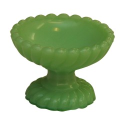 Coupe en opaline verte. 20ème siècle