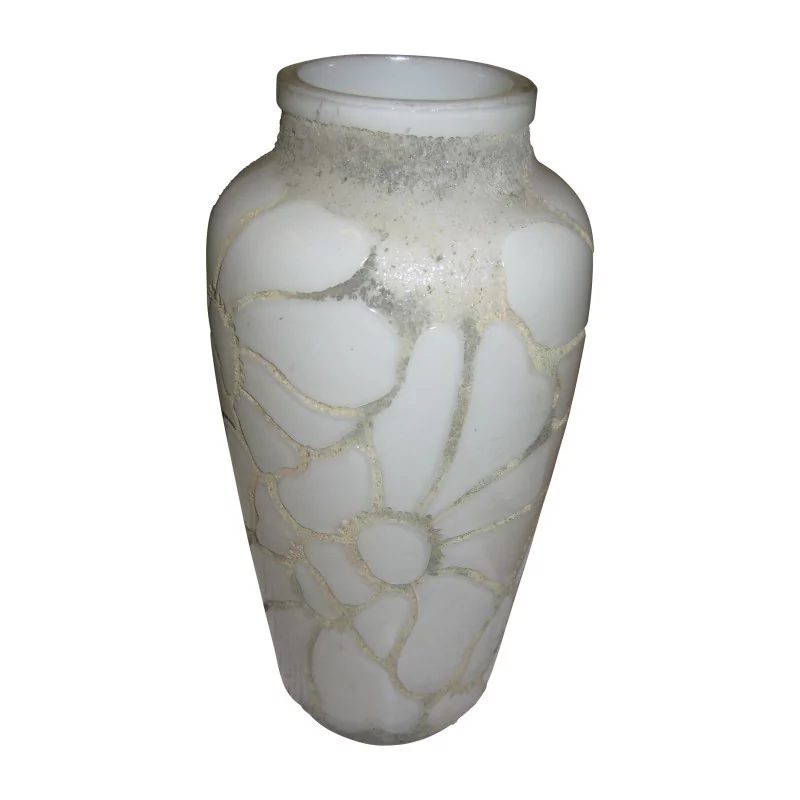 Acid-cut and sandblasted crystal vase, unsigned, decoration … - Moinat - Boxes, Urns, Vases