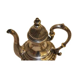Teeservice in 800er Silber bestehend aus: 1 Teekanne und …