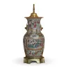 Vase de Canton avec décor aux dragons monté en lampe. Epoque - Moinat - Salon des Lumières