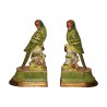 Paire de serre-livres en porcelaine “perroquets verts”. - Moinat - Accessoires de décoration