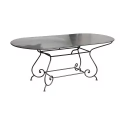Ovaler Tisch Modell Vufflens aus Schmiedeeisen mit Blechplatte …