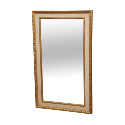 Miroir rectangulaire blanc et doré.