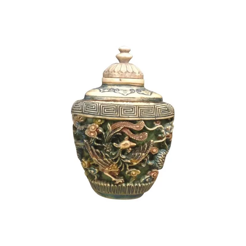 1 个雕刻有凤凰的象牙鼻烟壶，中国，20 世纪初。 - MOINAT