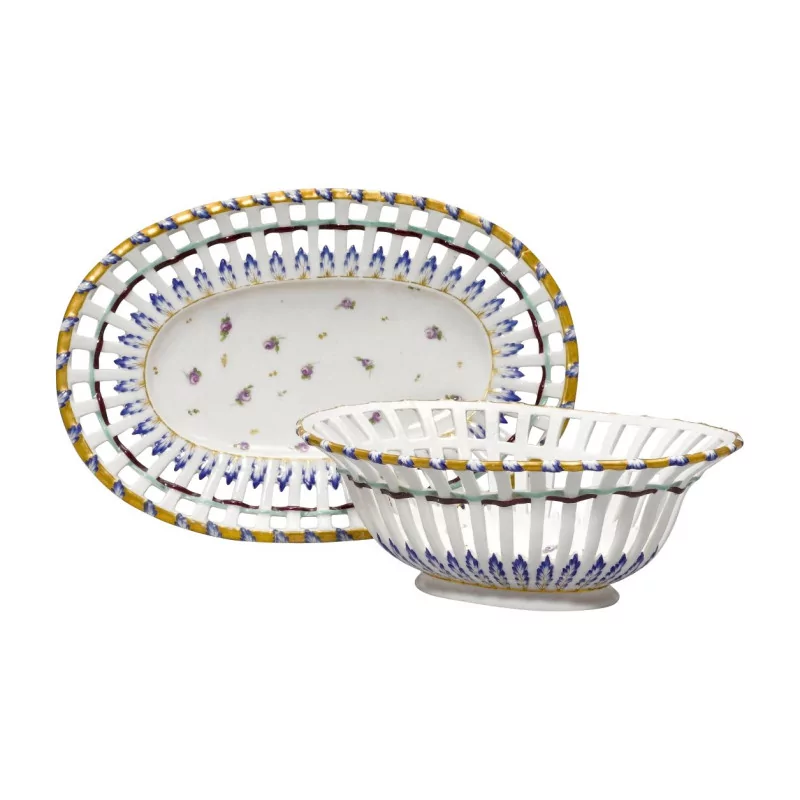 Corbeille et son présentoir ovale en porcelaine bleu Vieux … - Moinat - Porcelaine