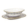 Corbeille et son présentoir  ovale en porcelaine bleu Vieux … - Moinat - Porcelaine