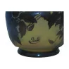 signierte Vase Gallé mit blauem Clematis-Dekor auf gelbem Grund, … - Moinat - Schachtel, Urnen, Vasen