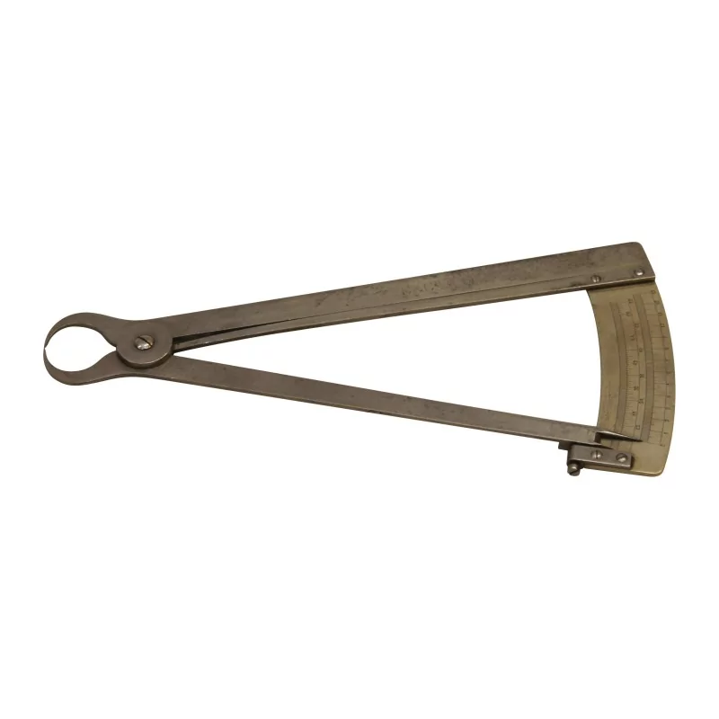 Rapporteur de mesure en acier et laiton, avec inscription S&C - Moinat - Argenterie